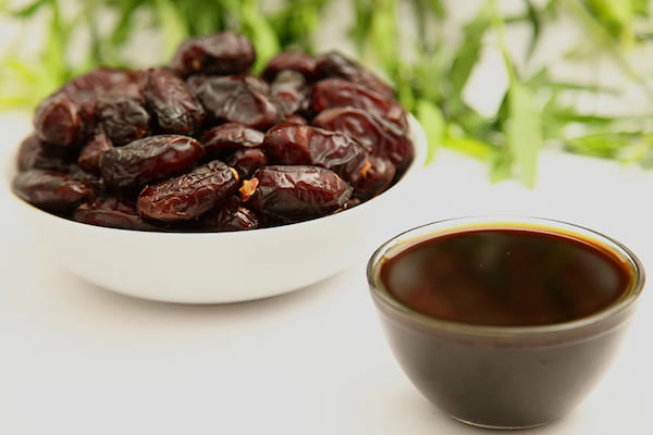 خرید عمده شیره خرما اصل با قیمت مقرون به صرفه