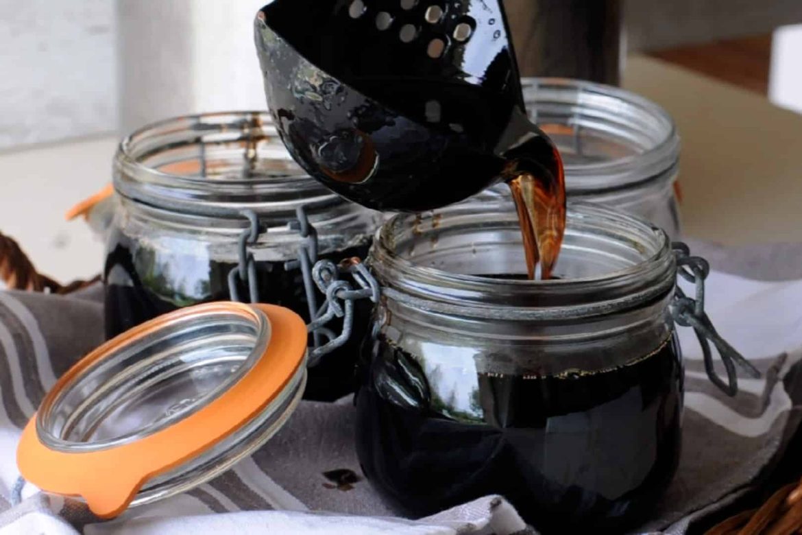 خرید شیره خرما اصل + ویژگی های مهم آن